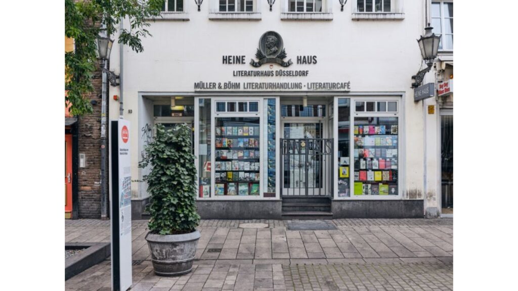 Heinrich-Heine Haus Düsseldorf mit KI bearbeitet