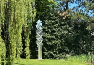 Zick-Zack-Stele im Skulpturenpark Mönchengladbach